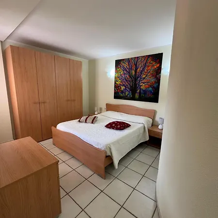 Apartament Bisco' *